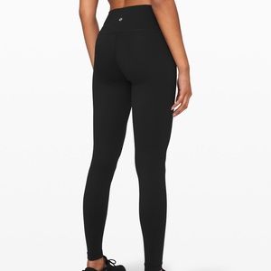 Black wunder under leggings